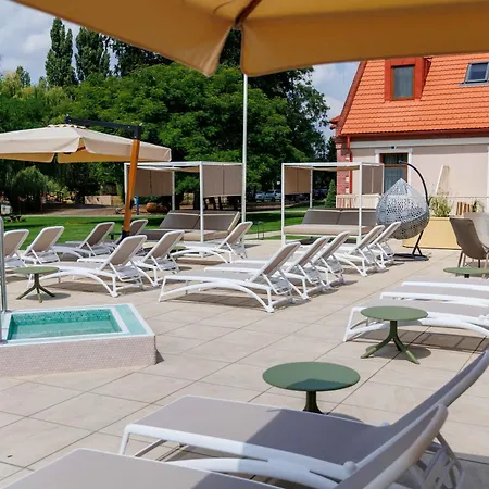 Zichy Csaladi Elmenybirtok 4* Bikács